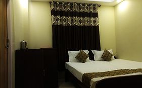 Puja Guest House